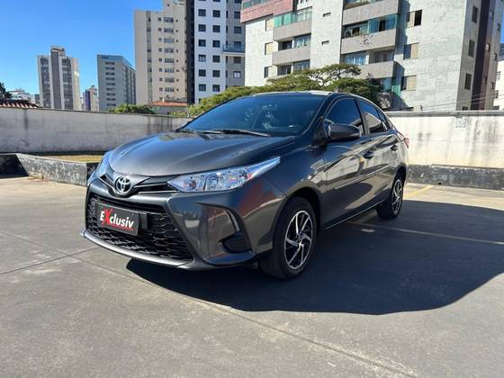 TOYOTA YARIS 1.5 16V FLEX SEDAN XL MULTIDRIVE TOYOTA YARIS 1.5 16V FLEX SEDAN XL MULTIDRIVE